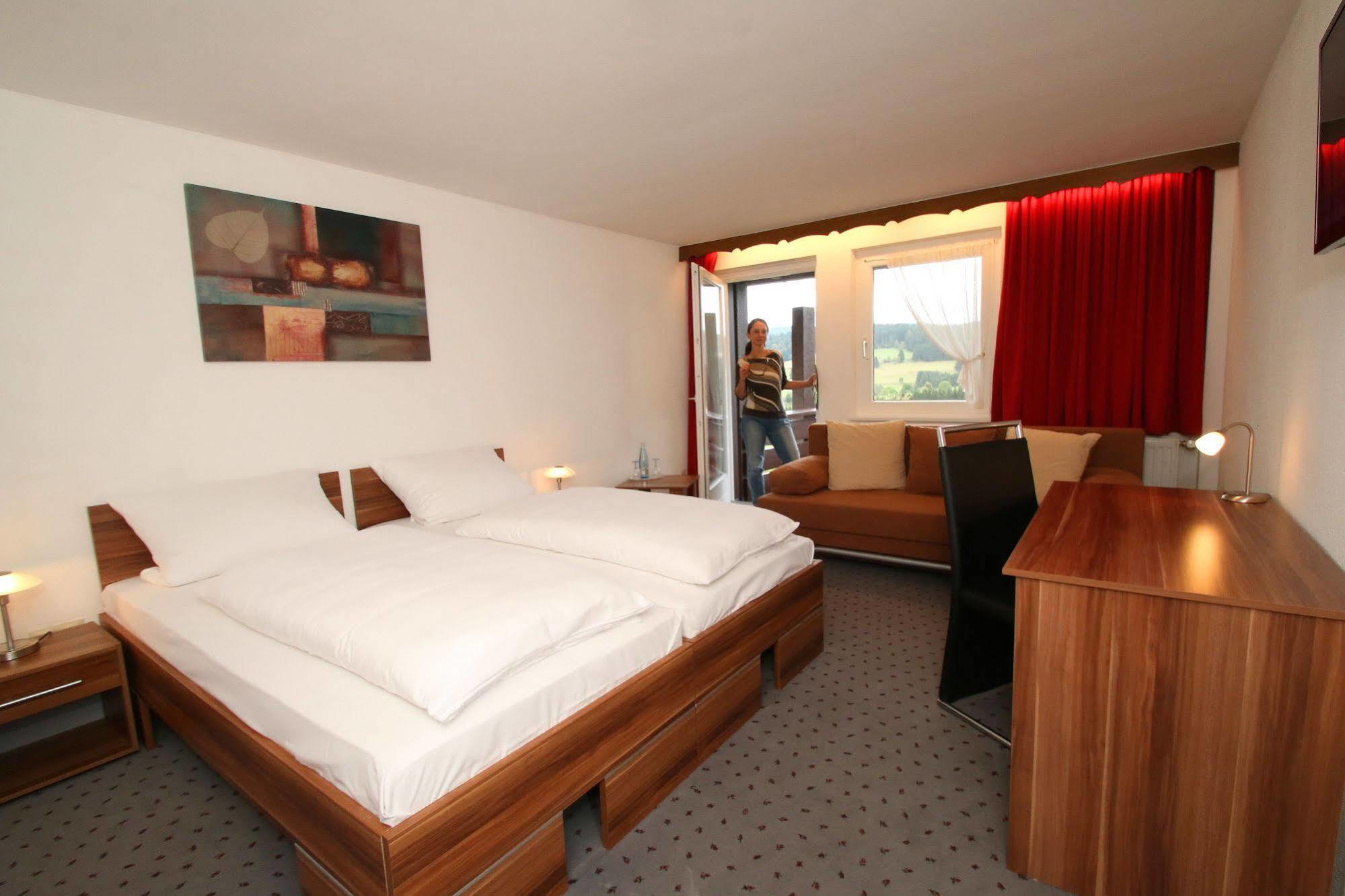 Hotel Landgasthof Adler Altenrond Exteriör bild