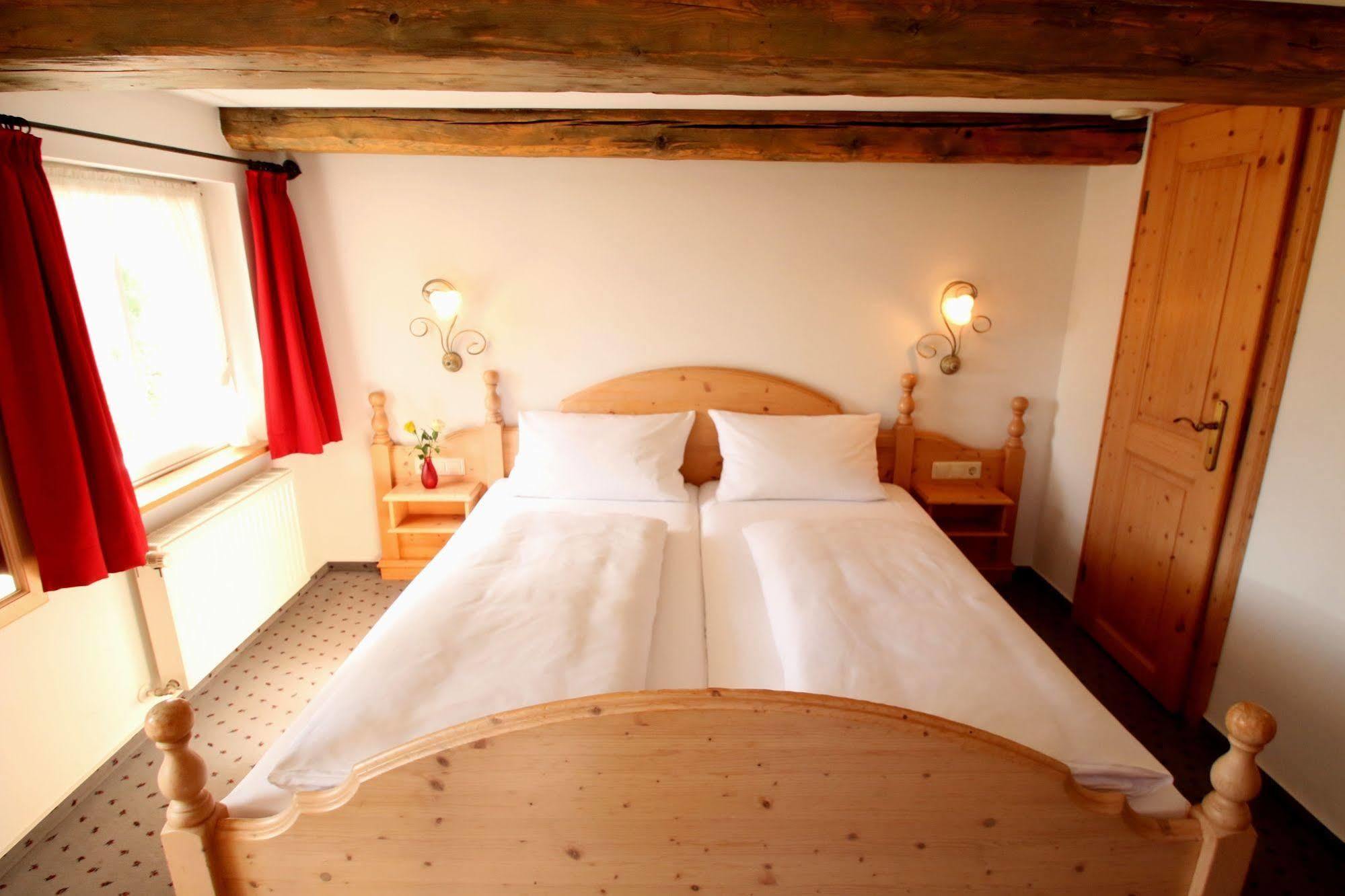 Hotel Landgasthof Adler Altenrond Exteriör bild
